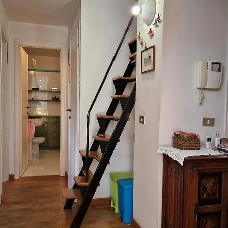 Apartment Foscolo Steps To The Sea Viareggio