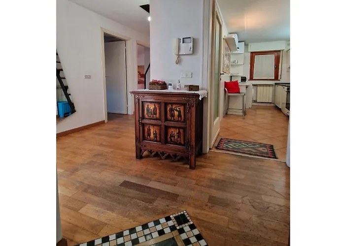 Foscolo Steps To The Sea Βιαρέτζιο