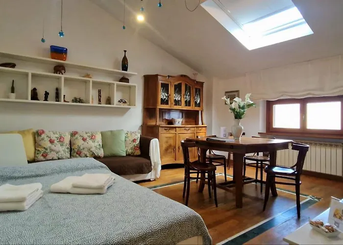 Apartment Foscolo Steps To The Sea Viareggio